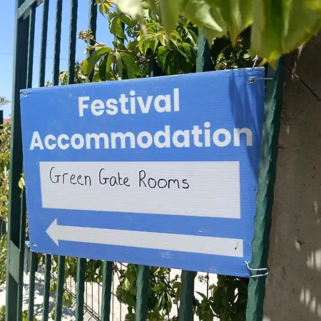 Greengate Hostel Gjilek